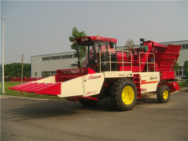 新乡平博88收获 4YZ-4A 自走式玉米收获机